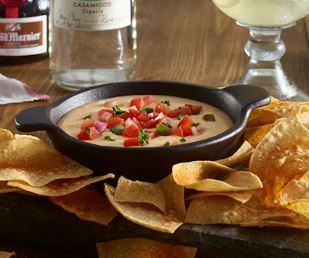 Cheddar Cheese Queso & Chips
